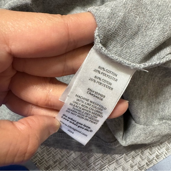 Life Is Good Gray Graphic Tee Shirt Size Medium - Picture 4 of 5